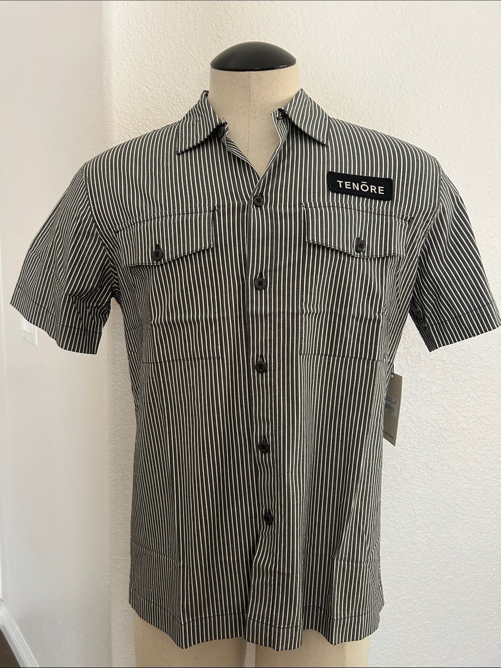 Short-sleeve yarn-dyed vertical stripe service shirt from the brand TENŌRE Sz M.